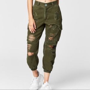 LF Baggy Grinded Cargo Pant in olive